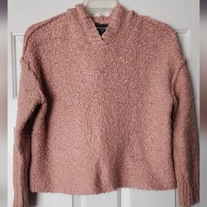 Hooded pink sweater. Size M women's American Eagle. Rose gold color.